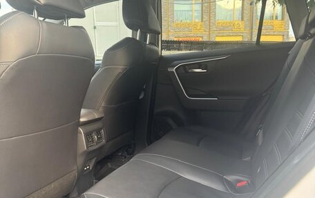 Toyota RAV4, 2022 год, 4 350 000 рублей, 8 фотография