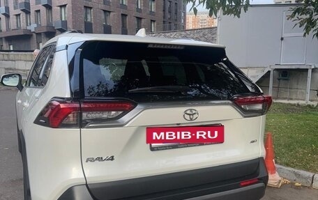 Toyota RAV4, 2022 год, 4 350 000 рублей, 2 фотография