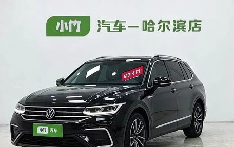 Volkswagen Tiguan II, 2023 год, 2 000 000 рублей, 3 фотография