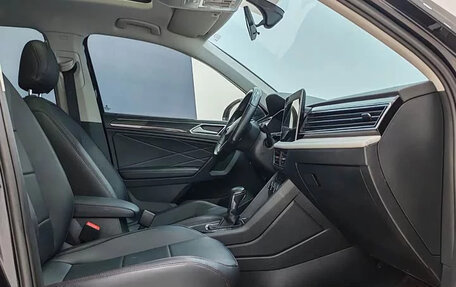 Volkswagen Tiguan II, 2023 год, 2 000 000 рублей, 10 фотография