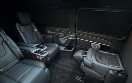 Mercedes-Benz V-Класс, 2024 год, 12 800 000 рублей, 8 фотография