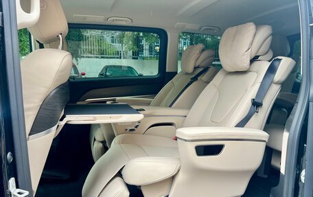 Mercedes-Benz V-Класс, 2025 год, 12 970 000 рублей, 24 фотография