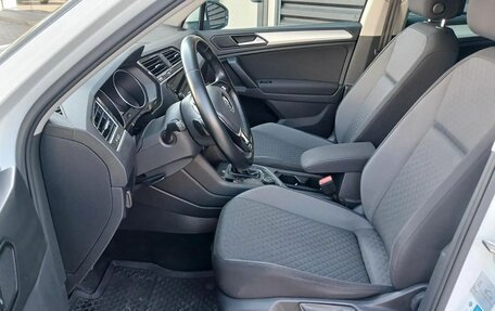 Volkswagen Tiguan II, 2019 год, 2 590 000 рублей, 11 фотография