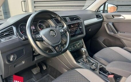 Volkswagen Tiguan II, 2019 год, 2 590 000 рублей, 12 фотография