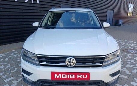 Volkswagen Tiguan II, 2019 год, 2 590 000 рублей, 4 фотография