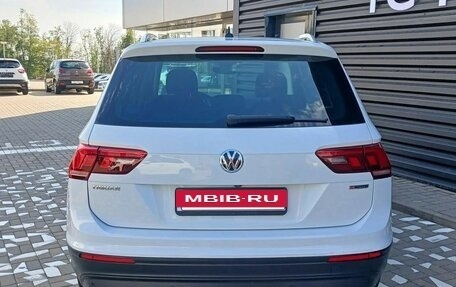 Volkswagen Tiguan II, 2019 год, 2 590 000 рублей, 7 фотография