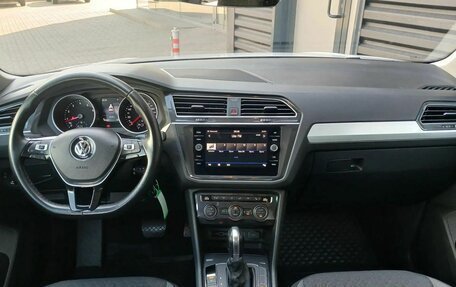 Volkswagen Tiguan II, 2019 год, 2 590 000 рублей, 13 фотография