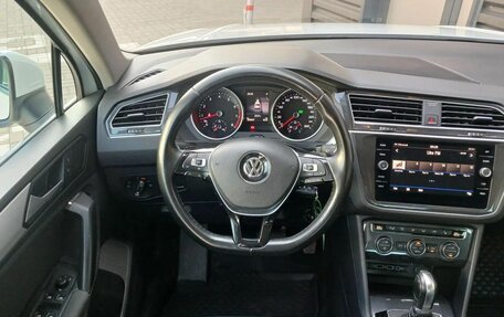 Volkswagen Tiguan II, 2019 год, 2 590 000 рублей, 17 фотография