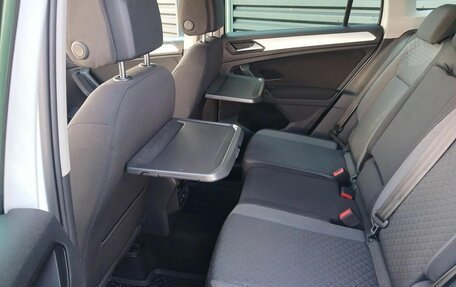 Volkswagen Tiguan II, 2019 год, 2 590 000 рублей, 25 фотография