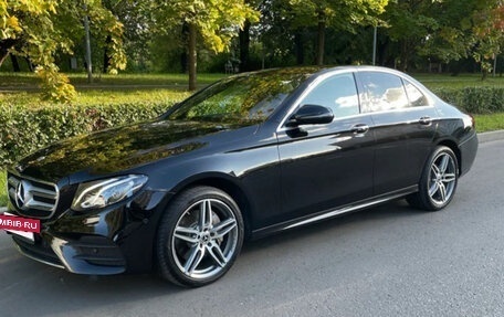 Mercedes-Benz E-Класс, 2019 год, 2 750 000 рублей, 7 фотография
