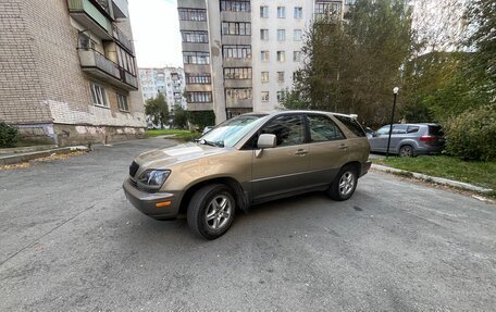 Lexus RX IV рестайлинг, 1998 год, 850 000 рублей, 2 фотография