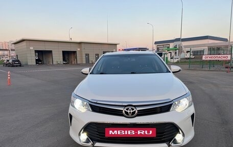 Toyota Camry, 2016 год, 1 795 000 рублей, 2 фотография