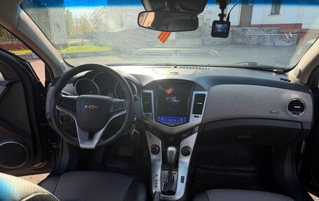 Chevrolet Cruze II, 2011 год, 675 000 рублей, 5 фотография