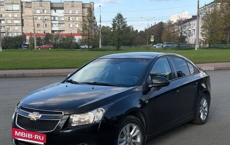 Chevrolet Cruze II, 2011 год, 675 000 рублей, 3 фотография