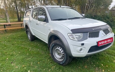 Mitsubishi L200 IV рестайлинг, 2013 год, 1 450 000 рублей, 9 фотография