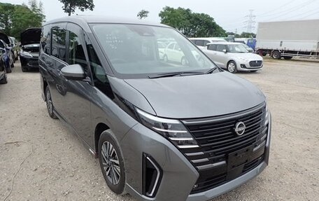 Nissan Serena, 2023 год, 2 650 000 рублей, 3 фотография