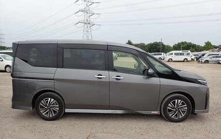 Nissan Serena, 2023 год, 2 650 000 рублей, 5 фотография