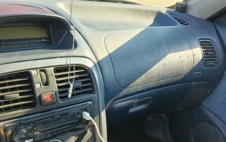Mitsubishi Carisma I, 2000 год, 320 000 рублей, 8 фотография