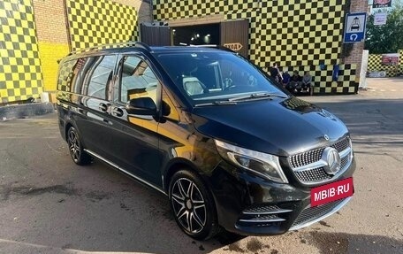 Mercedes-Benz V-Класс, 2021 год, 5 300 000 рублей, 2 фотография