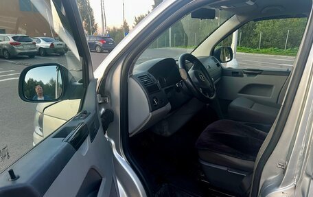 Volkswagen Caravelle T5, 2013 год, 1 650 000 рублей, 10 фотография