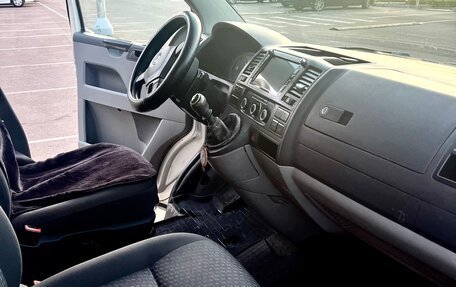 Volkswagen Caravelle T5, 2013 год, 1 650 000 рублей, 5 фотография
