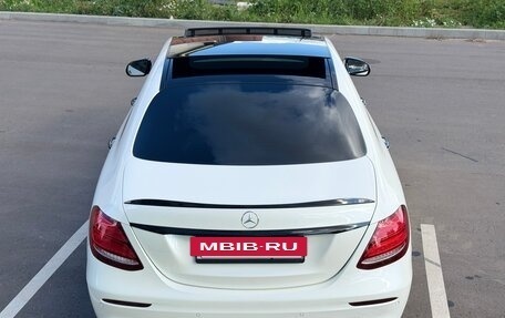Mercedes-Benz E-Класс, 2016 год, 3 100 000 рублей, 5 фотография