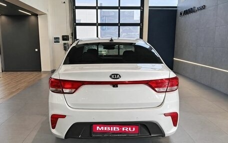 KIA Rio IV, 2018 год, 1 300 000 рублей, 5 фотография