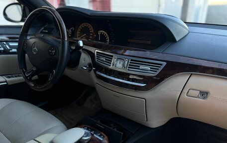 Mercedes-Benz S-Класс, 2006 год, 1 490 000 рублей, 28 фотография