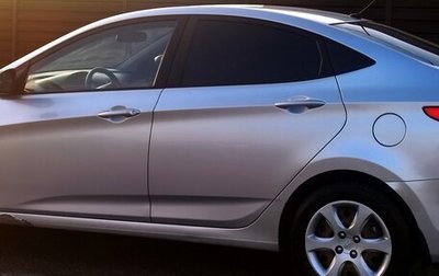 Hyundai Solaris II рестайлинг, 2011 год, 600 000 рублей, 1 фотография