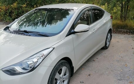 Hyundai Elantra V, 2013 год, 980 000 рублей, 4 фотография