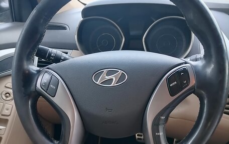 Hyundai Elantra V, 2013 год, 980 000 рублей, 5 фотография