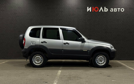 Chevrolet Niva I рестайлинг, 2017 год, 680 000 рублей, 4 фотография