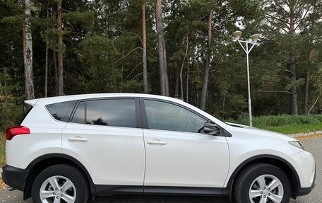 Toyota RAV4, 2013 год, 1 850 000 рублей, 2 фотография