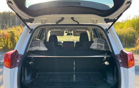 Toyota RAV4, 2013 год, 1 850 000 рублей, 15 фотография