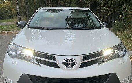 Toyota RAV4, 2013 год, 1 850 000 рублей, 3 фотография