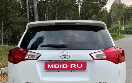 Toyota RAV4, 2013 год, 1 850 000 рублей, 5 фотография