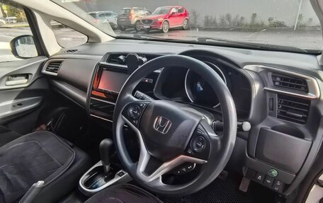 Honda Fit III, 2018 год, 1 250 000 рублей, 5 фотография