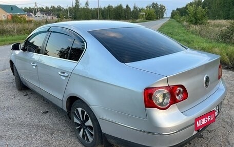 Volkswagen Passat B6, 2006 год, 675 000 рублей, 3 фотография