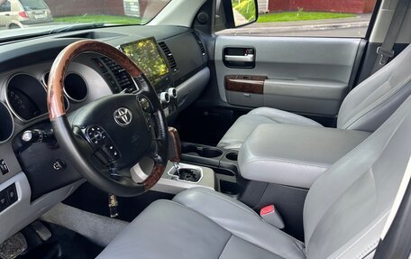 Toyota Sequoia II рестайлинг, 2009 год, 3 100 000 рублей, 10 фотография