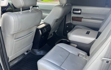 Toyota Sequoia II рестайлинг, 2009 год, 3 100 000 рублей, 9 фотография