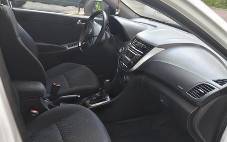 Hyundai Solaris II рестайлинг, 2014 год, 890 000 рублей, 11 фотография
