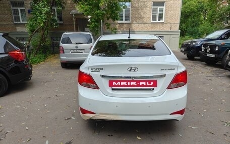 Hyundai Solaris II рестайлинг, 2014 год, 890 000 рублей, 5 фотография
