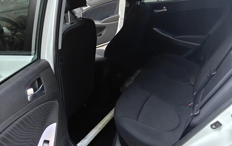 Hyundai Solaris II рестайлинг, 2014 год, 890 000 рублей, 18 фотография