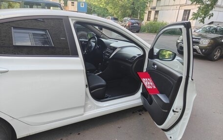 Hyundai Solaris II рестайлинг, 2014 год, 890 000 рублей, 17 фотография