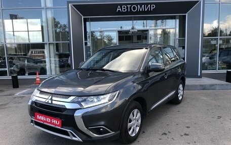 Mitsubishi Outlander III рестайлинг 3, 2016 год, 1 490 000 рублей, 1 фотография