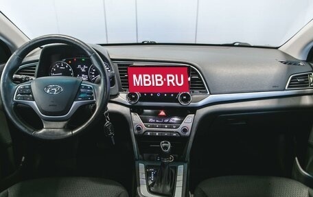 Hyundai Elantra VI рестайлинг, 2018 год, 1 490 000 рублей, 15 фотография