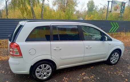 Opel Zafira B, 2011 год, 690 000 рублей, 5 фотография