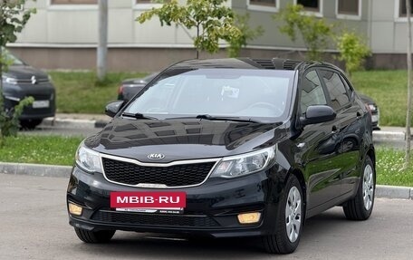 KIA Rio III рестайлинг, 2017 год, 1 020 000 рублей, 2 фотография