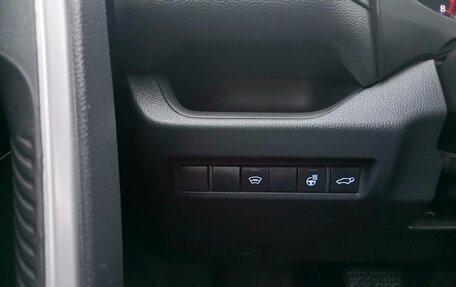 Toyota RAV4, 2021 год, 2 990 000 рублей, 16 фотография