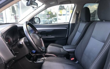 Mitsubishi Outlander III рестайлинг 3, 2016 год, 1 490 000 рублей, 9 фотография
